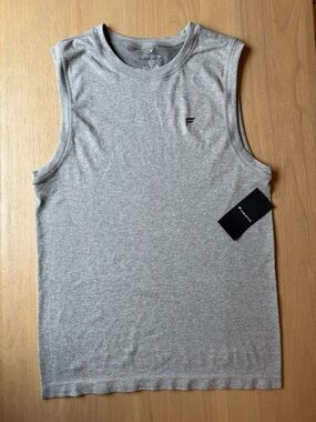 NWT Fabletics Men’s Light Heather Gray Sleeveless Workout Athletic Tank Shirt S